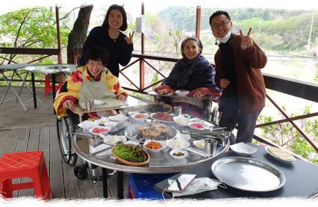 4월 22일 외출하여 특별식 제공
